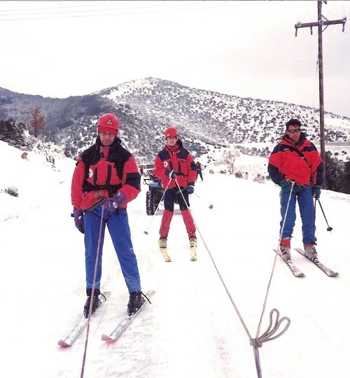 1999-01-31 Άσκηση της ΕΟΔ στο Χορτιάτη. Ανάβαση με ορειβατικά σκι και τα ερπυστριοφόρα της ΕΟΔ